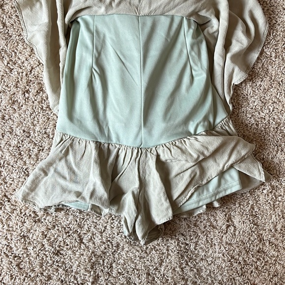 Altar’d State romper - Picture 4 of 4